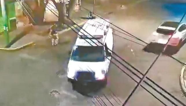 Narcotraficantes pudieron huir de penal en México a bordo de camioneta oficial