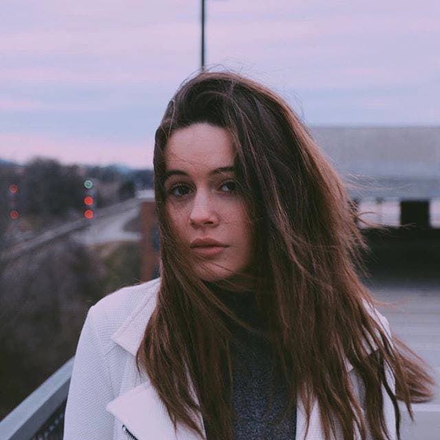 “El hecho de que Ke$ha tiene que elegir entre hacer música libremente o evitar a la persona que abusó de ella es indignante y degradante”- Bea Miller.