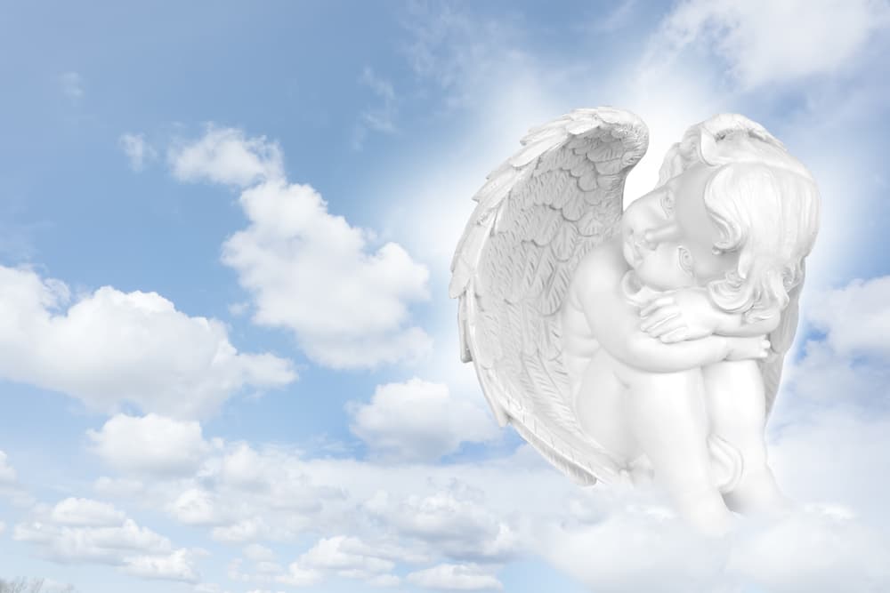 Dios se comunica con nosotros a través de los sueños. Hay numerosos recuentos de este tipo de comunicación en la Biblia.