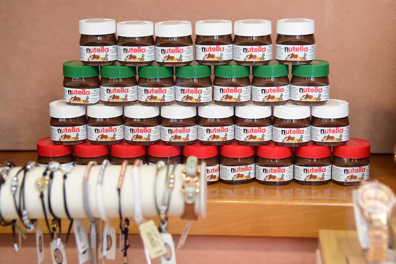 Agredió a hombre mayor por una Nutella