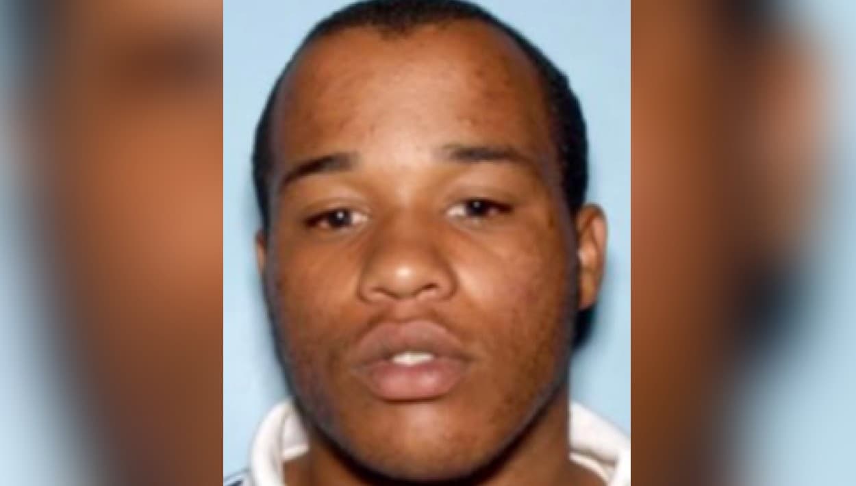 Tyres Montan Jackson también escapó esa noche. Tiene 27 años, mide 5 pies con 6 pulgadas y pesa 176 libras. El GBI informó que Evans fue arrestado.