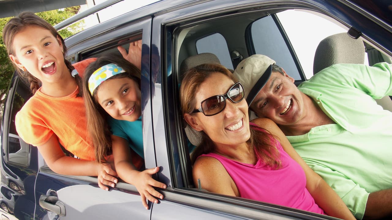 La publicación 
<b>U.S. News & World Report</b> especializada en información y consejos para el consumidor dio a conocer su lista anual de
<b> los mejores autos familiares para 2018</b>. 
<br>
<br>Audi, Ford y Honda fueron los fabricantes más reconocidos con dos modelos cada uno, mientras que BMW, Chevrolet, Kia, Mercedes-Benz y Toyota lograron un modelo cada uno. U.S. News & World Report evaluó 127 modelos representativos de 11 categorías, que naturalmente no incluyó super autos o autos de super lujo, sino los tipos de auto más aptos para el transporte familiar. Según Jamie Page Deaton, editor de la publicación "la fundación para un buen auto familiar es un interior amplio y cómodo", pero el criterio también incluyó otras consideraciones como seguridad y conectividad.
<br>
<br>Conoce a los mejores autos familiares de 2018.