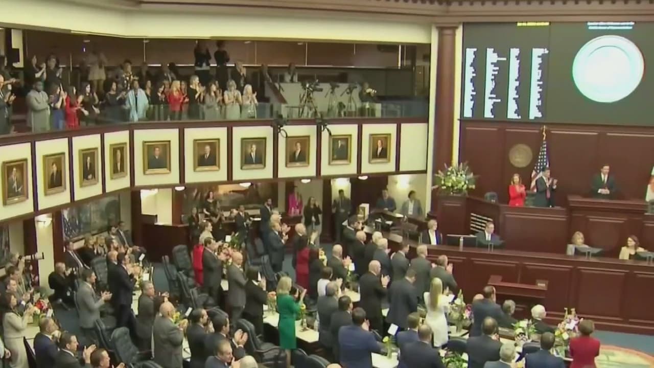 Aprueban ley para que padres autoricen el aborto de sus hijas en Florida 