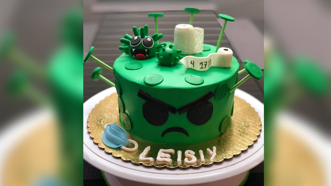 Diana Vázquez horneó y decoró el pastel de tres leches con un diseño único y de temporada, el 
<a href="https://www.univision.com/local/houston-kxln/surgen-nuevos-sintomas-que-podrian-estar-relacionados-con-el-coronavirus">coronavirus</a>.