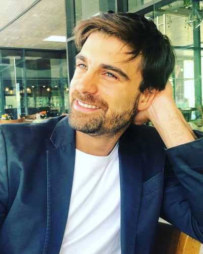 La actriz siempre fue cuidadosa con esta relación, pues solo veía a Santiago cuando sus hijas no estaban con ella.