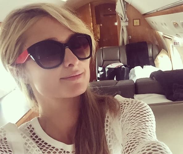 Paris Hilton planea demandar a bromistas que casi la matan del susto