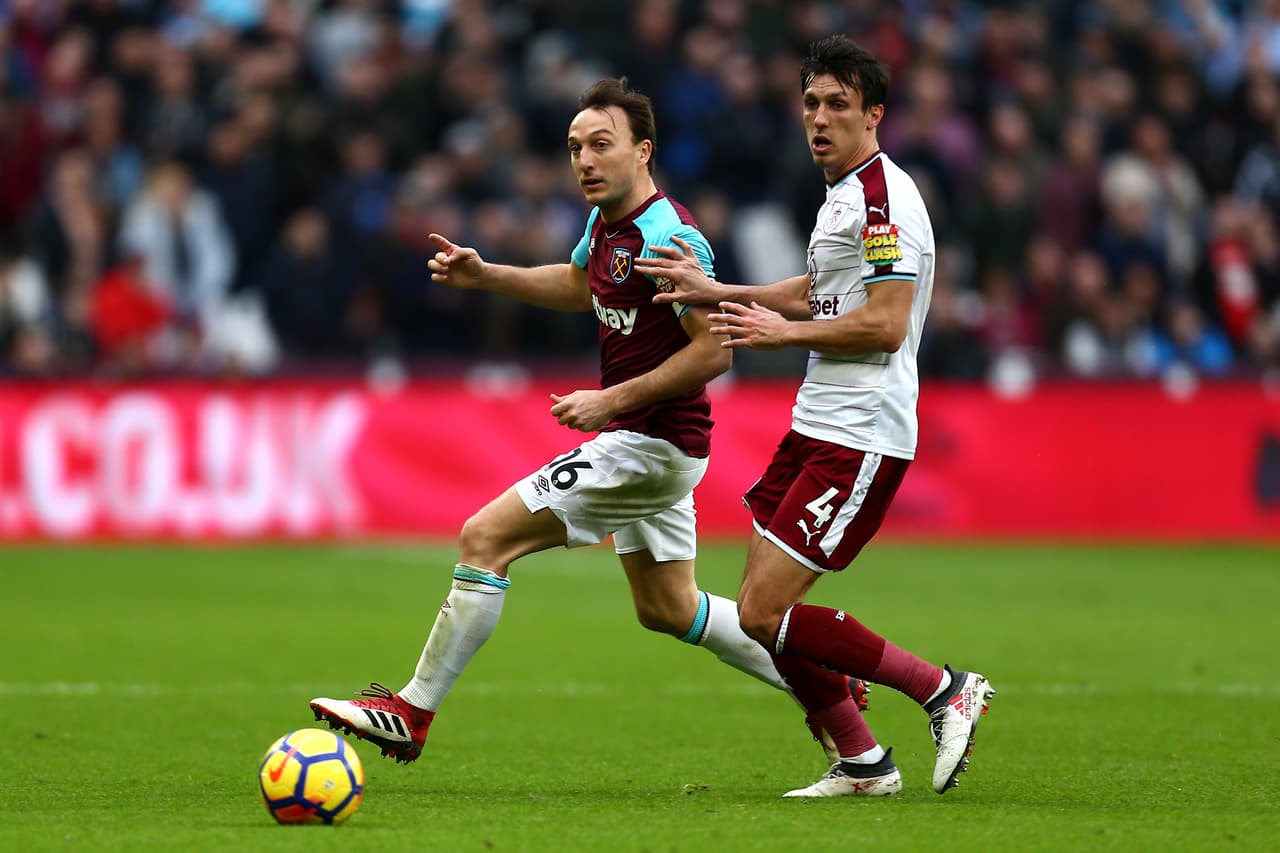 Los locales no parecían claros para acercarse al arco de su rival.