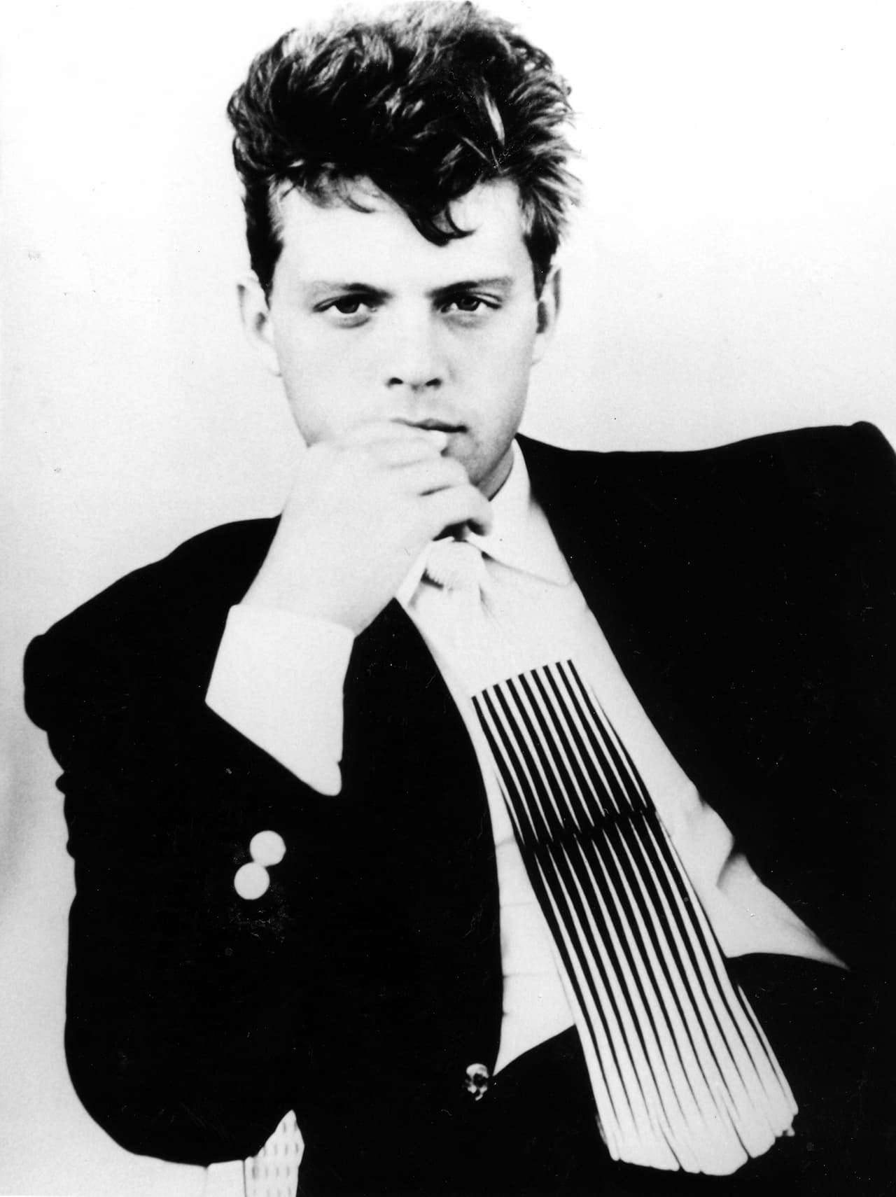 El video de 
<b><a href="https://www.youtube.com/watch?v=gTkJ-nP6pXY" target="_blank">'Cuando caliente el sol'</a></b> es un testimonio de aquellos días ya que Yazpek aparece entre el grupo de amigos de 'Micky'. 
<br>