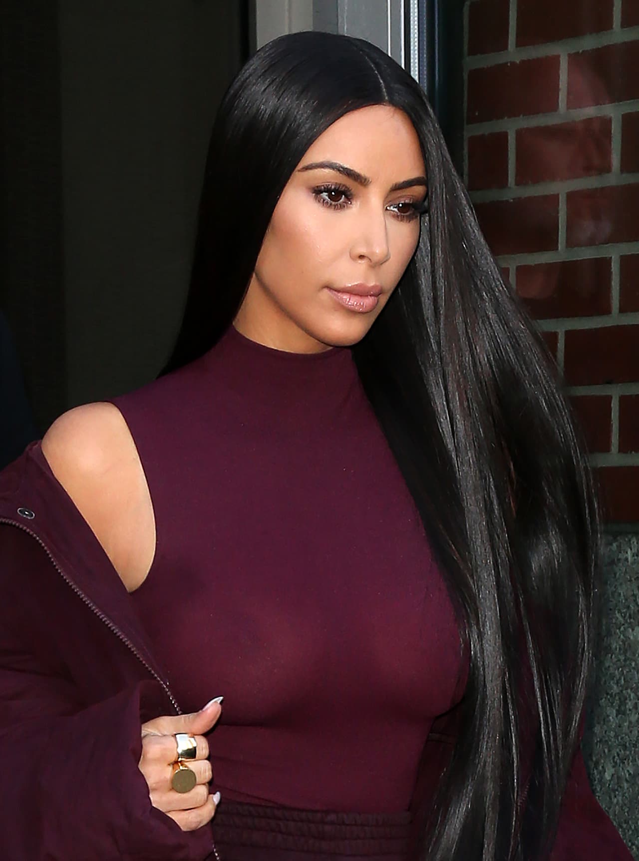 Algunas celebs optan por el braless con diseños más sobrios, tal como lo hizo Kim Kardashian.