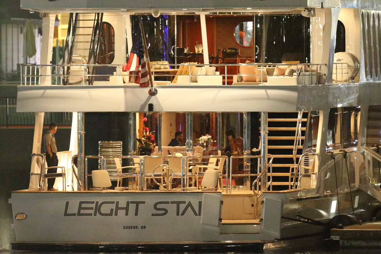 Selena Gomez y The Weeknd tuvieron una noche romántica en un yate para celebrar el Día de San Valentín.