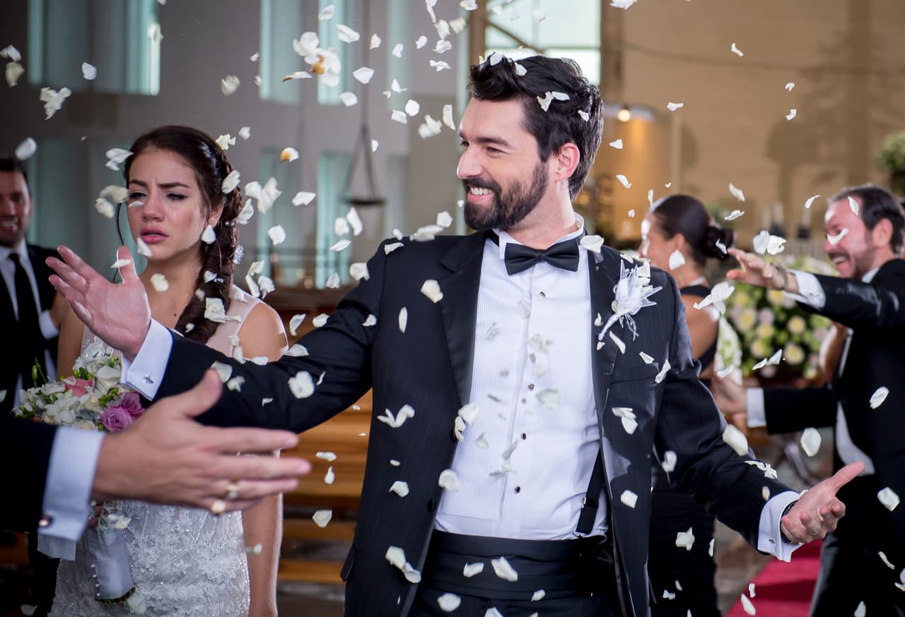 Y por supuesto él fue el más feliz del mundo, ni siquiera se dio cuenta del sufrimiento de Maia.