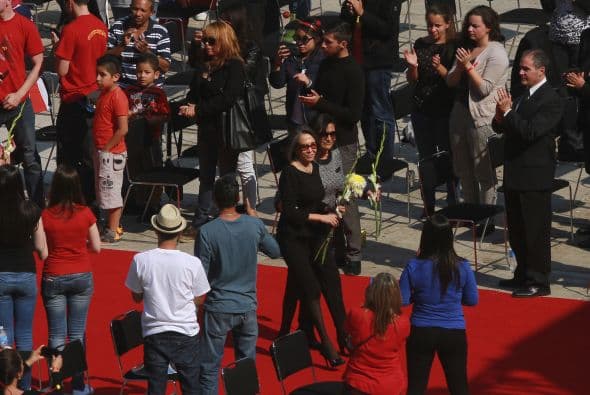 A su llegada, Florinda Meza recibió el aplauso de los asistentes.