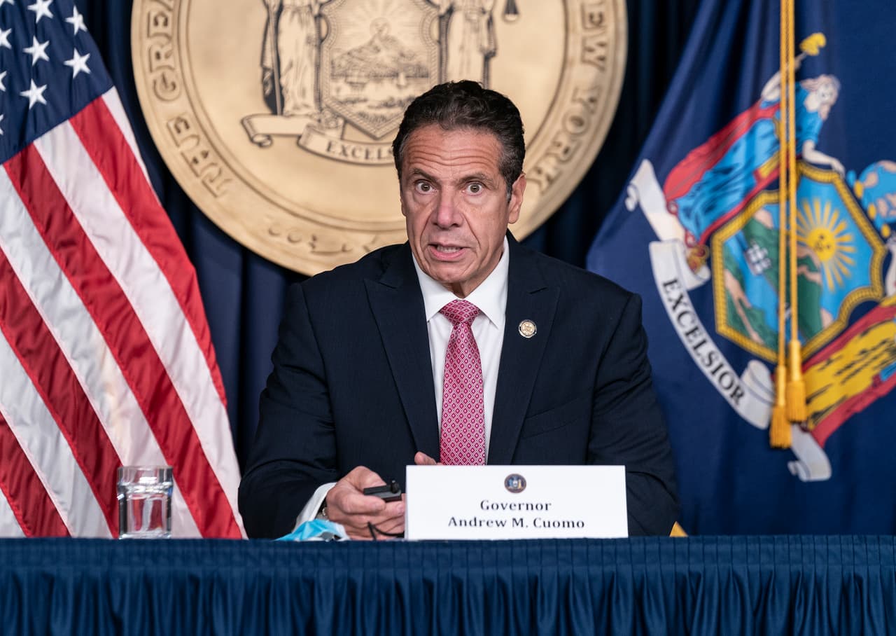 El gobernador Andrew Cuomo pronunció su discurso del “Estado del Estado” este lunes mientras los neoyorquinos enfrentan un año difícil en medio de la pandemia, la crisis económica y los disturbios políticos.
