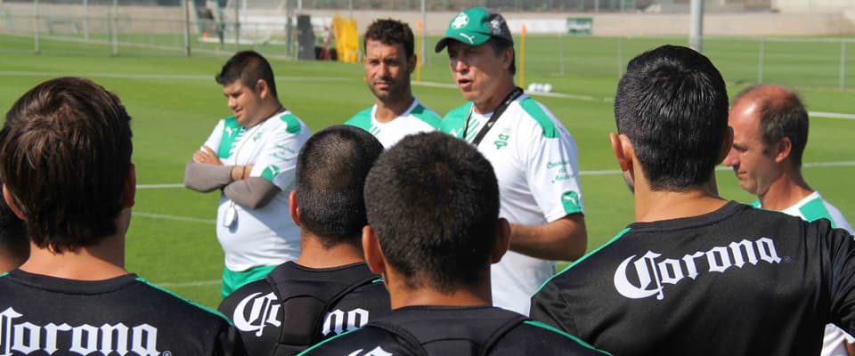 En Torreón ruegan por un DT para Santos