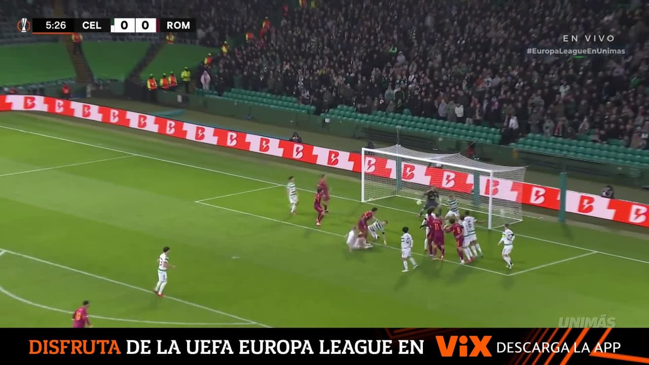 ¡Cabezazo letal! Mancini se impuso por arriba y abrió el marcador para la Roma