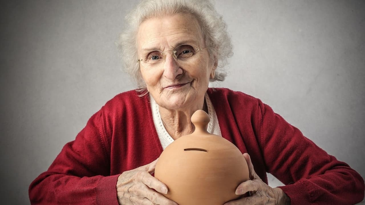 Bajo esta ley, la calificación del delito varía dependiendo del valor en dólares de la pérdida de propiedad tomada por una persona que se encuentra en una posición de confianza y que injustamente o sin autorización estafa a una persona mayor o dependiente del cuidado.
<br>