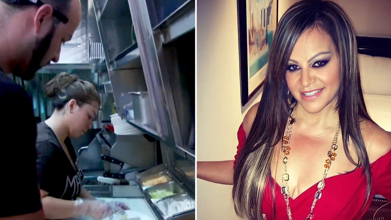 El día en que Jenni Rivera salió a la calle a vender tacos de guisado (Chiquis la acompañó)