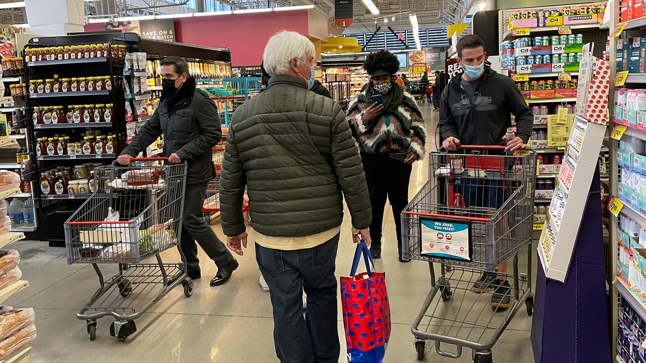 H-E-B y Kroger cierran más temprano en el área de Houston por la tormenta invernal