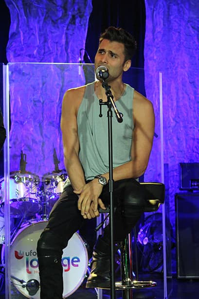 Houston disfrutó un concierto muy íntimo de Christian Daniel