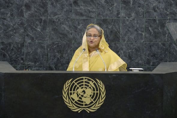 47.- SHEIKH HASINA WAJED: Actual Primer Ministro de Bangladesh. Ella ha ocupado ese cargo desde enero de 2009. Anteriormente se desempeñó como primer ministro desde 1996 hasta 2001. Sheikh Hasina actuó como líder de la oposición en el parlamento durante casi 12 años.