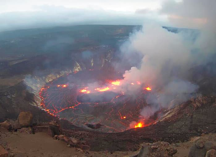 El volcán Kilauea entra en erupción y se activa la alerta roja en la isla Grande de Hawaii