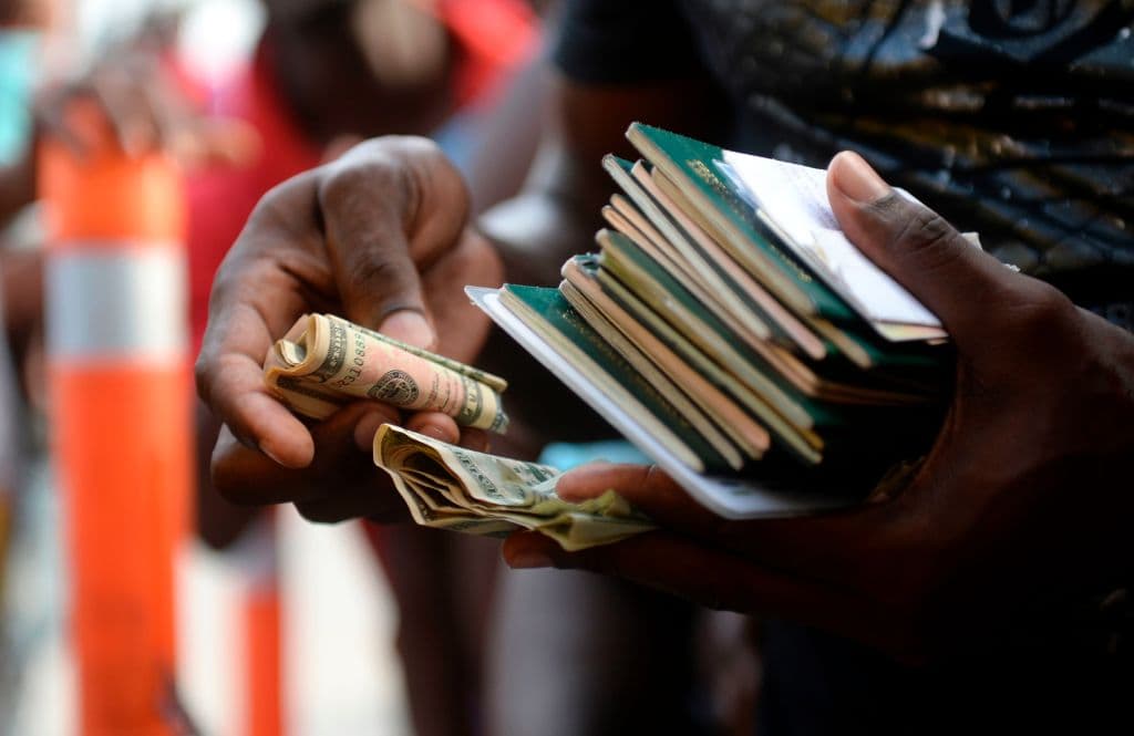 <b>9.</b> 
<b>Haiti. </b>En 2020 fueron transferidos 
<b>$3,100 millones</b> a la isla caribeña. La mayoría de los envíos fueron hechos a este país se realizó en dólares desde 
<a href="https://www.univision.com/temas/estados-unidos-de-america">Estados Unidos</a>.