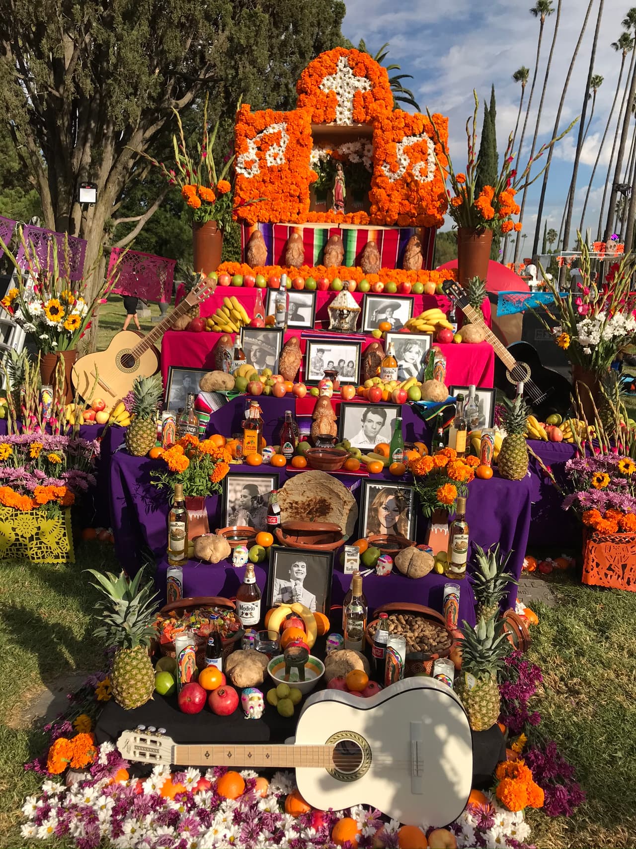 José José, Camilo Sexto, Rocio Durcal, Juan Gabriel entre muchos otros, también fueron honrados en Hollywood.