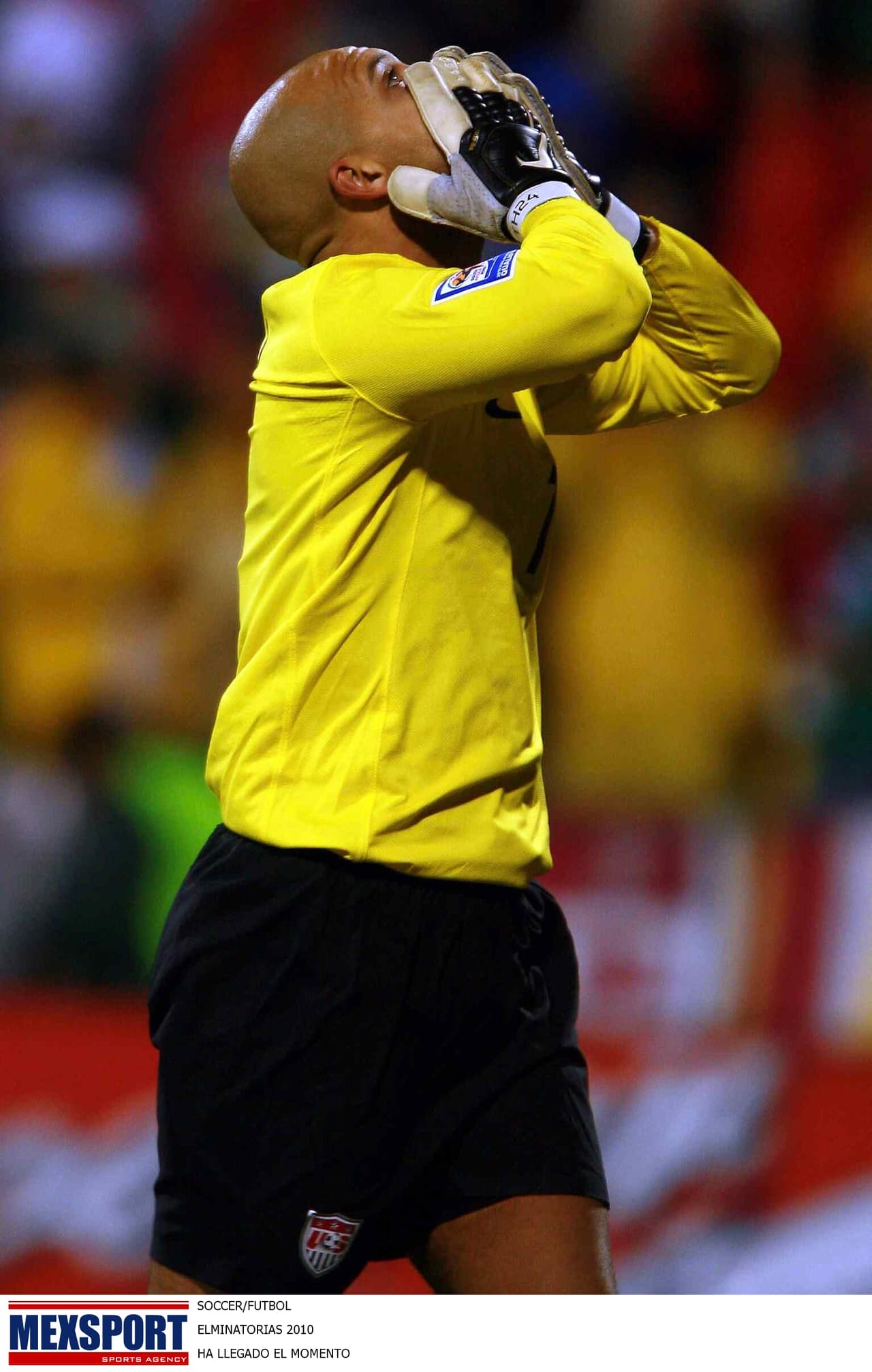 En aquella eliminatoria México no llegaba en un buen momento al tener dos derrotas en tres juegos que se habían disputados y tenía que ir al Cuscatlán, una cancha complicada para el Tri, a buscar un triunfo para salir del hoyo por el que atravesaban.