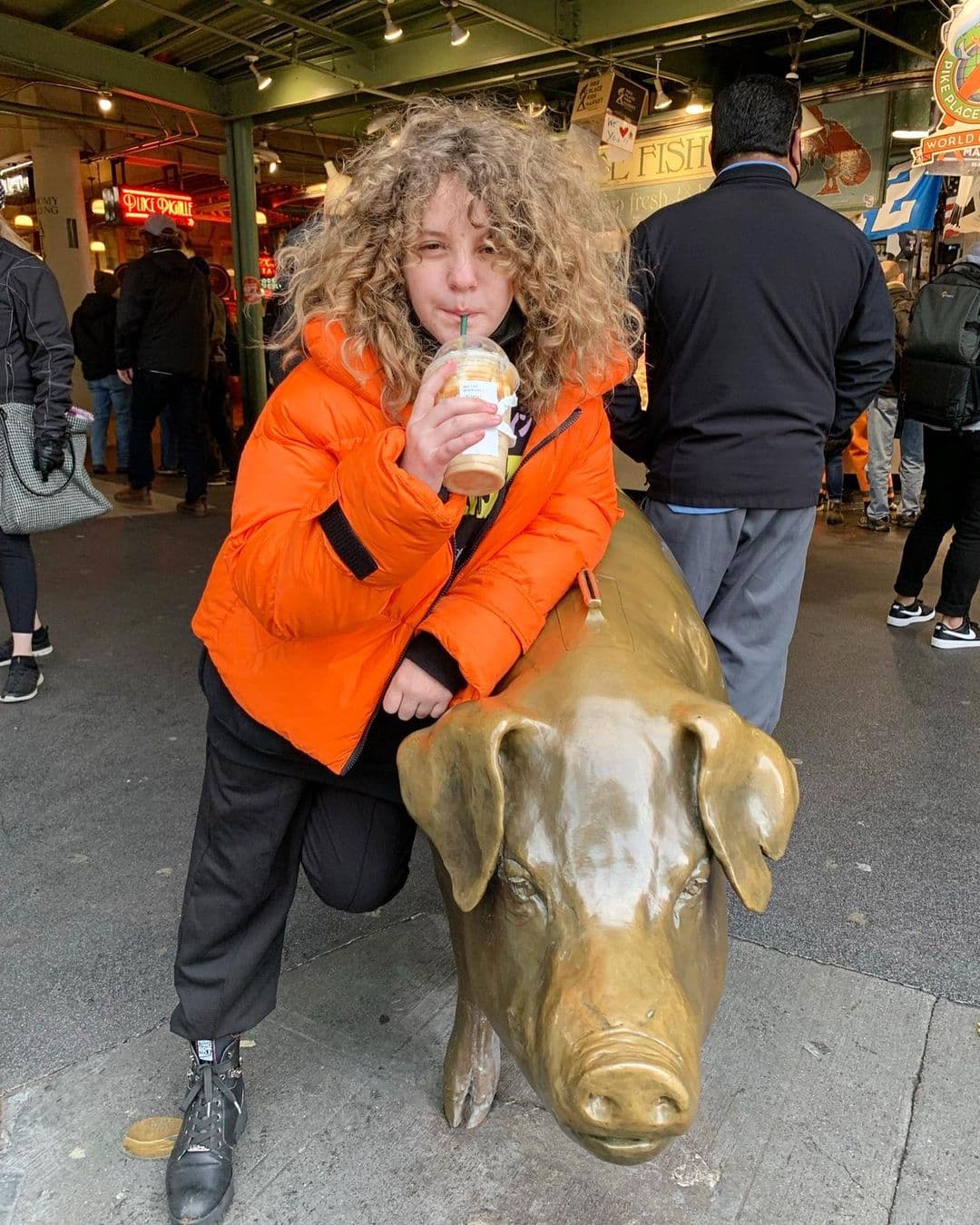 Pese al distanciamiento, la empresaria enfatizó que ella se asegura de que su hija siempre tenga una sana imagen de su papá, aunque por ahora él esté enfocado en sus proyectos de vida.