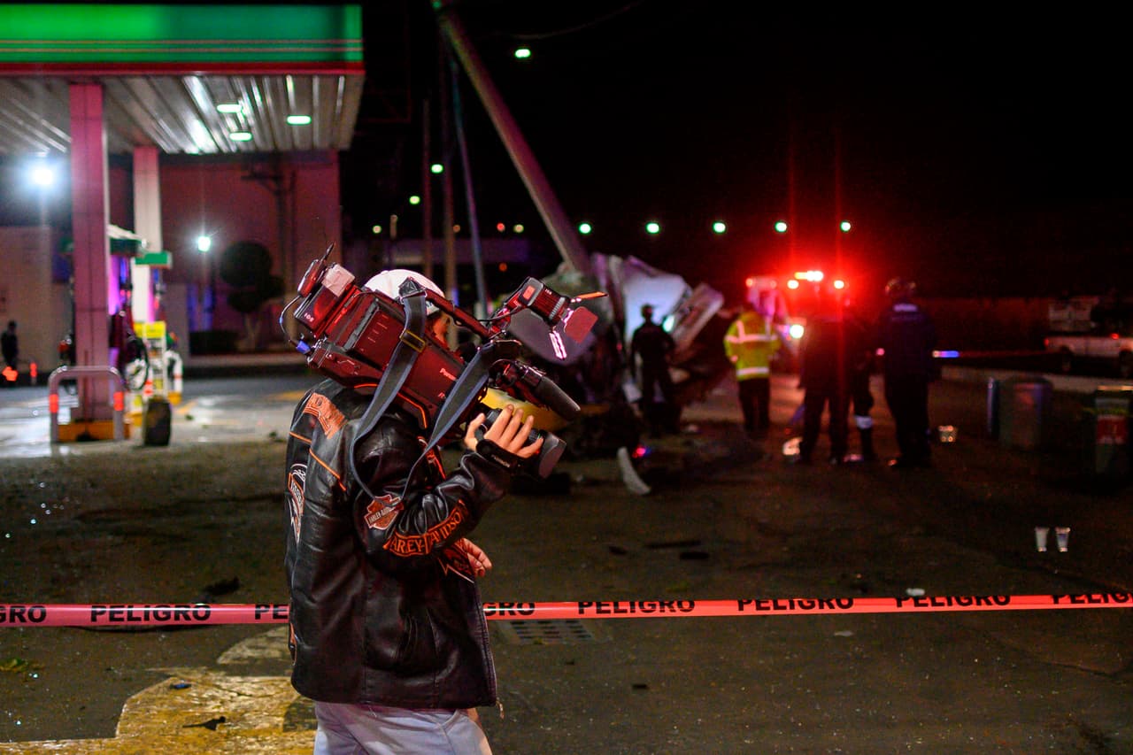 <b>Estado de México. Nivel 3 de alerta: Reconsidere su viaje.</b> “Tanto el crimen violento como el no violento prevalecen en el Estado de México. Las estadísticas del gobierno mexicano indican que los incidentes criminales en esta zona ocurren a una tasa significativamente más alta que gran parte del resto del país. Preste especial atención fuera de las áreas frecuentadas por los turistas, aunque delitos menores también ocurren con frecuencia en estas áreas”.