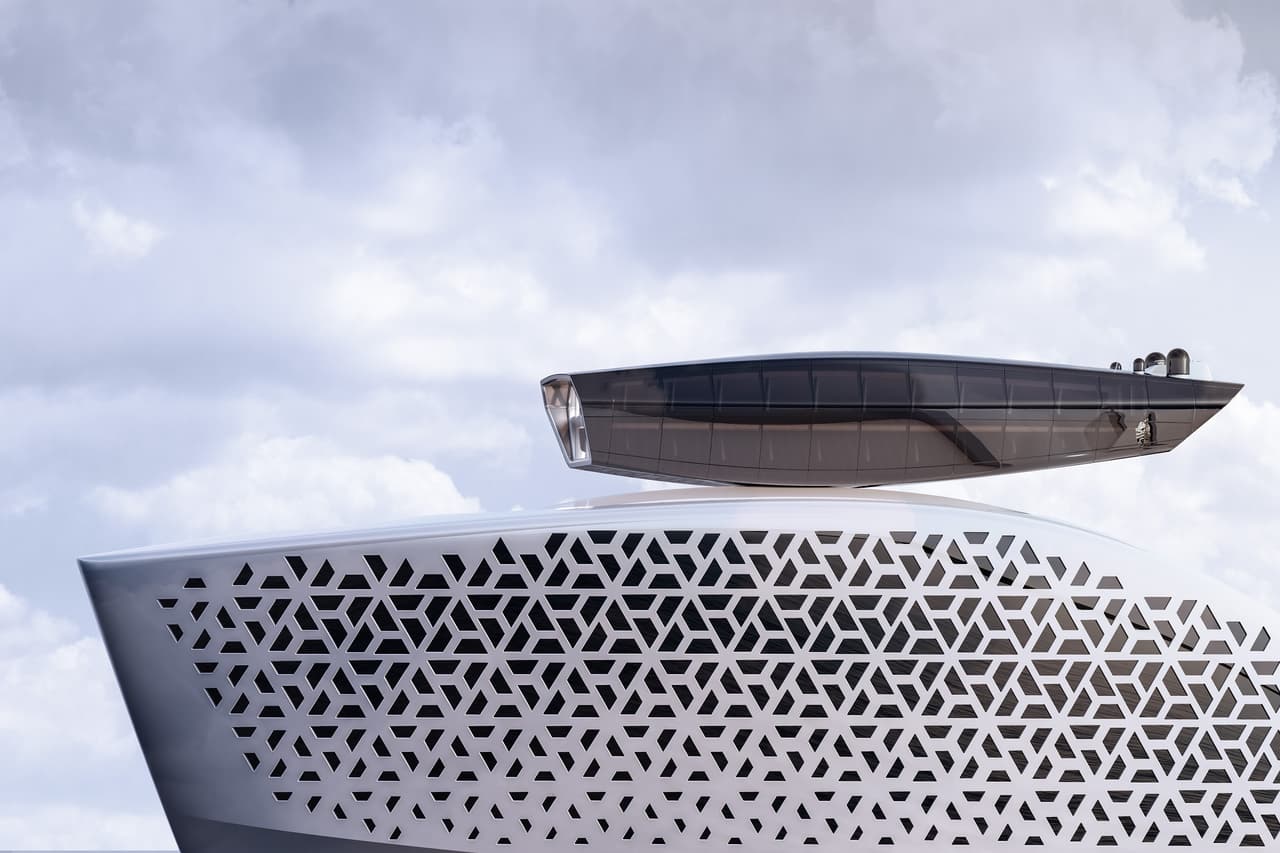 Según Olivera, algunas de las cabinas de lujo de la embarcación serán reservadas para “personas muy interesantes” que aportarán experiencias o conocimientos únicos al viaje. Earth 300 “albergará cuatro comunidades diferentes: científicos, expertos, estudiantes y ciudadanos particulares”, explica Olivera.