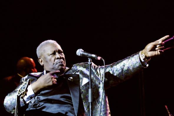 Finalmente, la policía decidió que B.B. King debía ser llevado al hospital, donde permaneció internado.