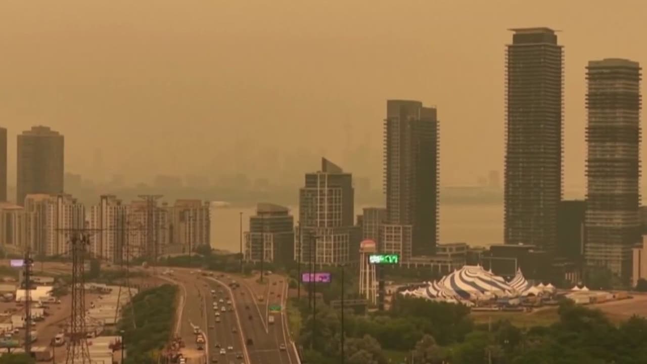 Inundaciones repentinas, olas de calor, humo de Canadá: Meteorólogo explica condiciones del clima en EEUU