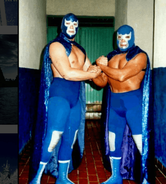 Su hijo ‘Blue Demon Jr.’ siguió sus pasos y en varias ocasiones lucharon juntos.