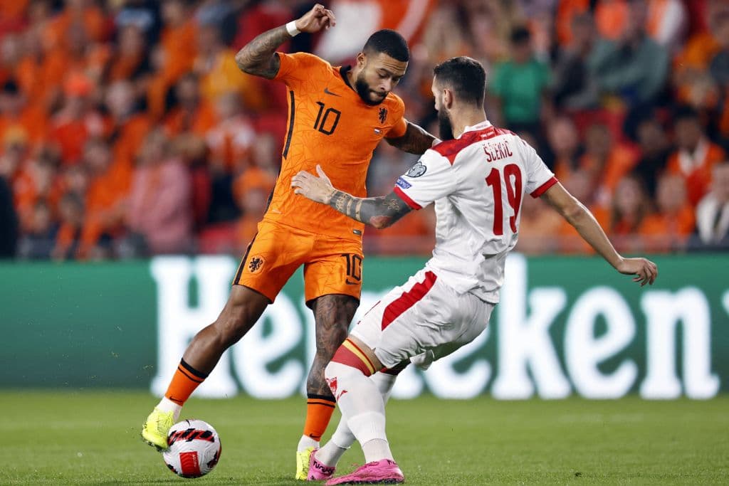 Con doblete de Memphis Depay, gol de Geroginio Wijnaldum y gol de Cody Gakpo, Holanda pasa por encima de Montenegro y golean 4-0 en casa.