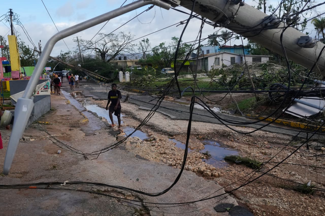 Fotos: Así quedó la estela de destrucción que dejó el huracán Melissa en el Caribe