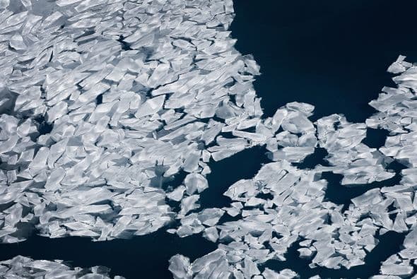 Este invierno frío, intenso y prolongado ha causado el congelamiento de más del 88% de las aguas de los Grandes Lagos en el Medio Oeste acercandóse a la cifra récord de 95% alcanzada en febrero del 1979.¡Recorre las hermosas imágenes!