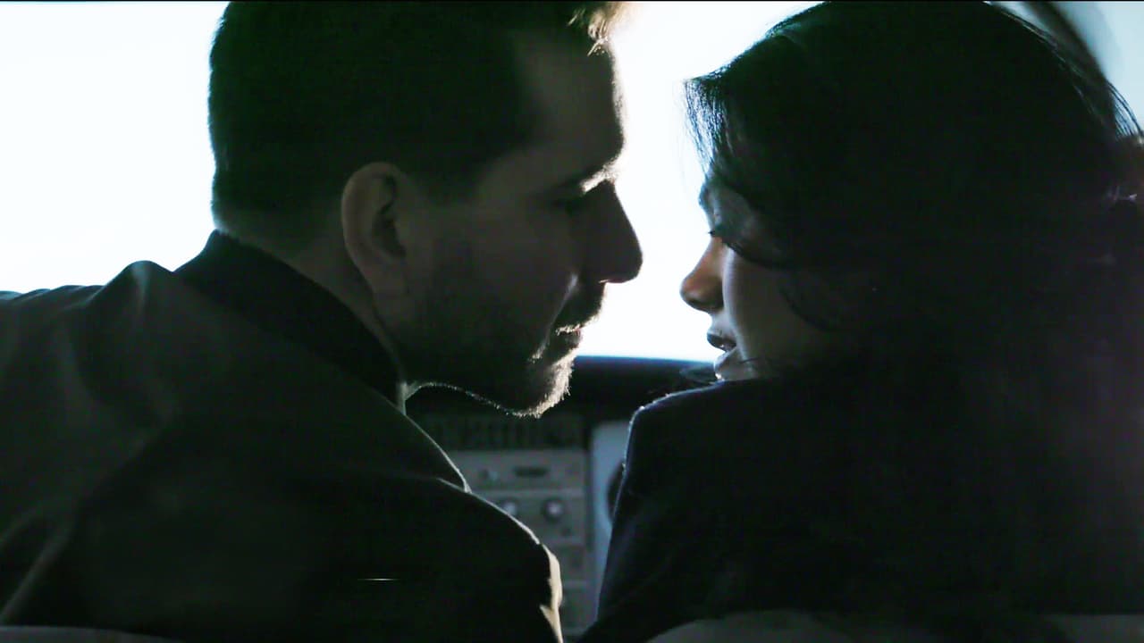 Yolanda lo conoció en su primer viaje como azafata y en su encuentro se arrojaron a una alberca desde las alturas para salvarse de ser asesinados.