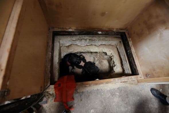 "Frustrados por nuestros dispositivos de defensa, están pasándose literalmente a la clandestinidad, pero estamos desbaratándolos", agregó.