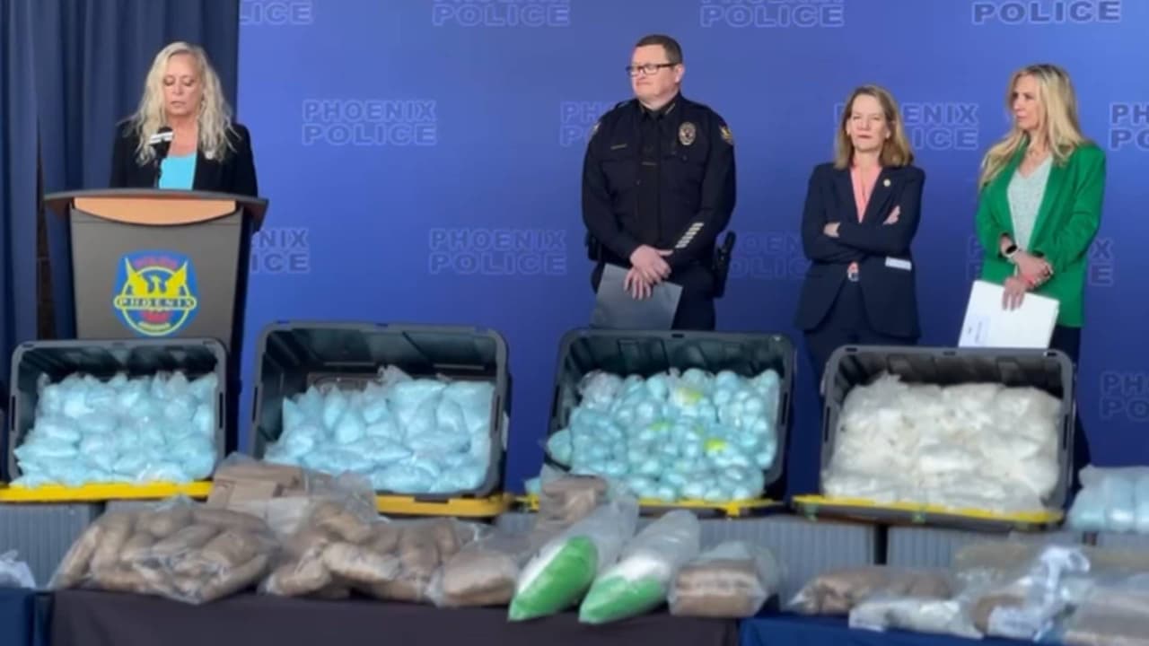 Operación de varias agencias deja 25 arrestos y saca de las calles 1.7 millones de pastillas de fentanilo