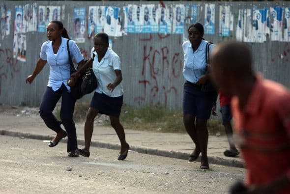 El jueves se entregaron 291 documentos de identidad. Hay gente que, a pesar de hacer las filas, se va con las manos vacías porque les dicen que “no han recibido” su documento.