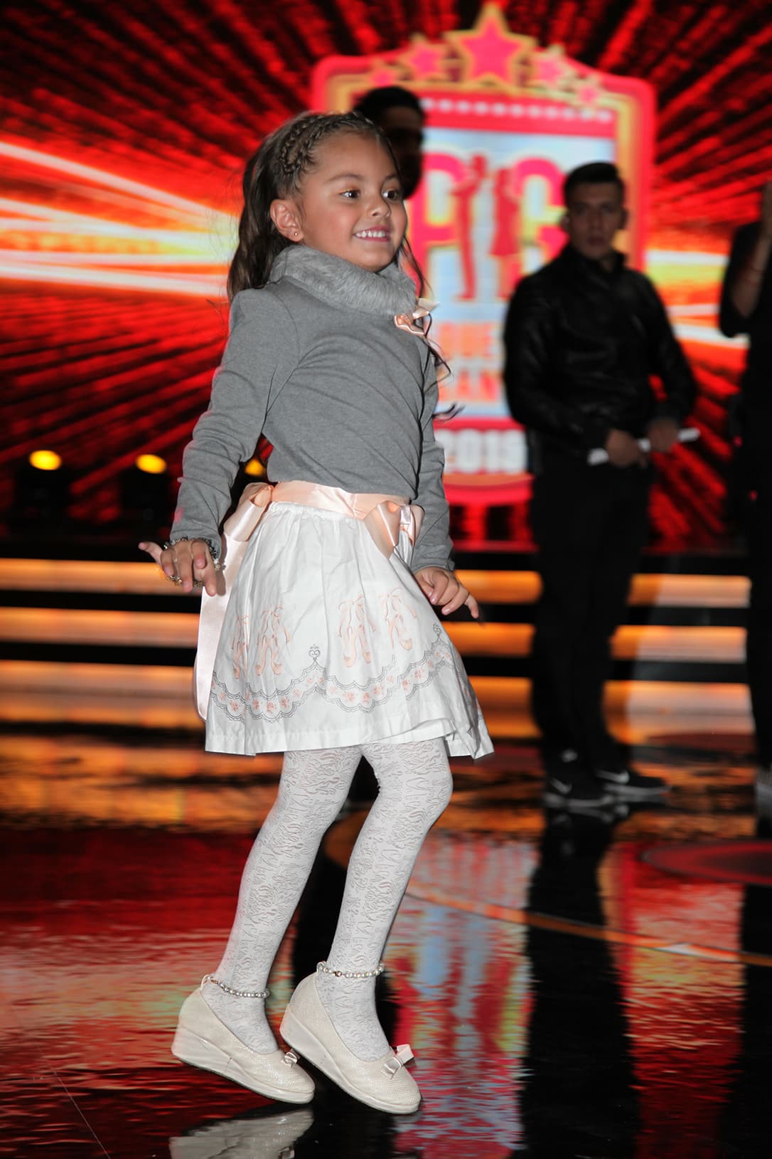 Una vez de vuelta al foro, Rafaela volvió a bailotear.