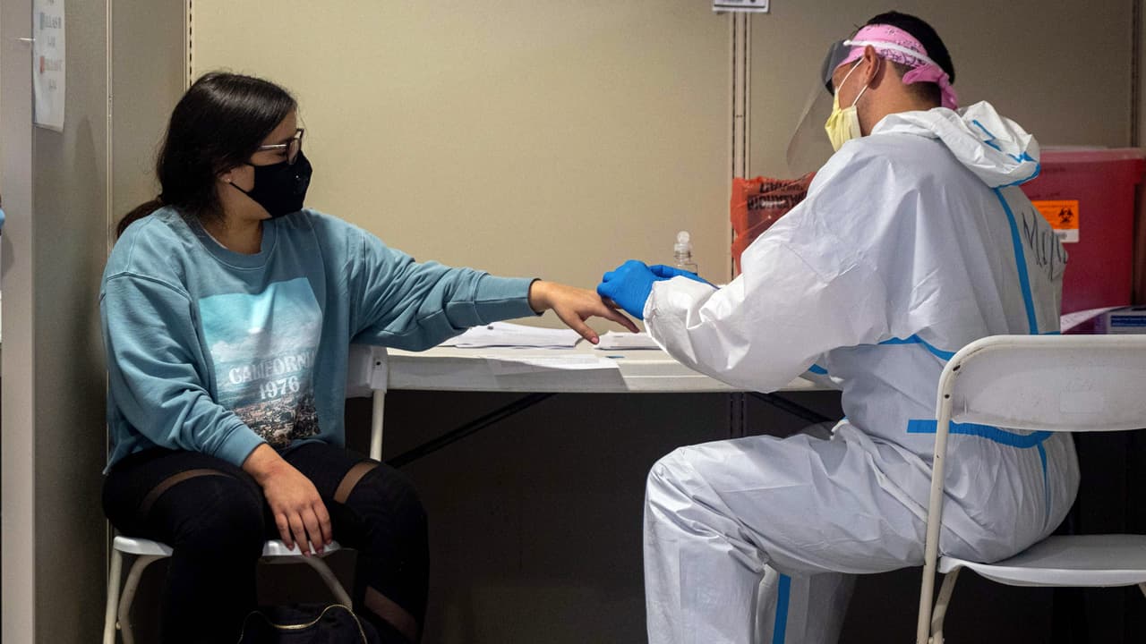 Hay escasez de pruebas de antígenos de covid-19, reclama Asociación de Alcaldes 