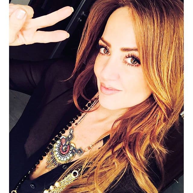 Andrea Legarreta no dejó que su compañera de "Hoy" se le adelantara por mucho, así que con su familia también se puso navideña.