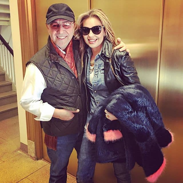 Thalía no se quedó atrás y también mostró que en la casa Mottola ya llegó la Navidad.