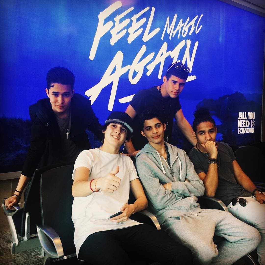 Joel, Richard, Zabdiel, Christopher y Erick han tenido el apoyo incondicional de su manager Ricky Martin.