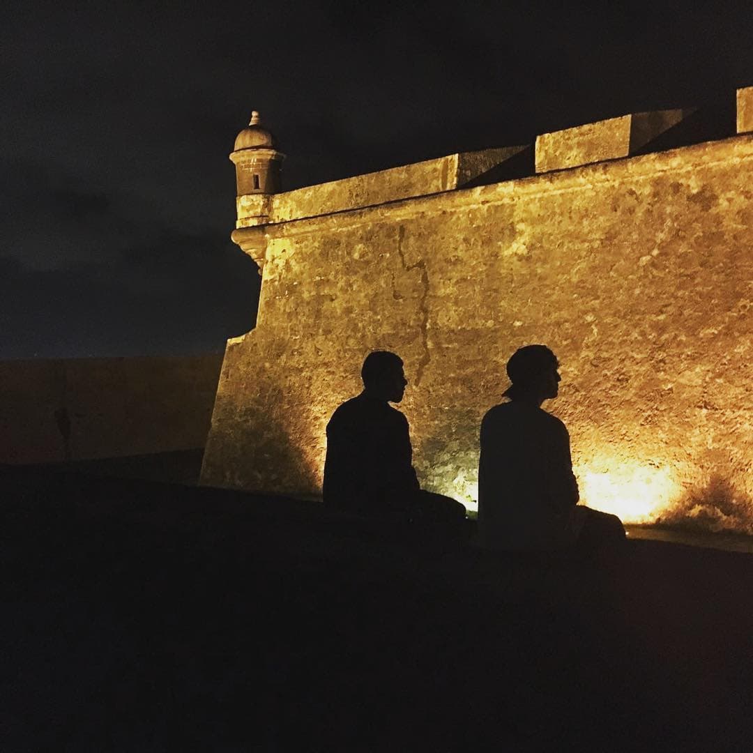 Un paseo por El Viejo San Juan y Zabdiel orgulloso de mostrar los encantos de su Isla a sus compañeros.