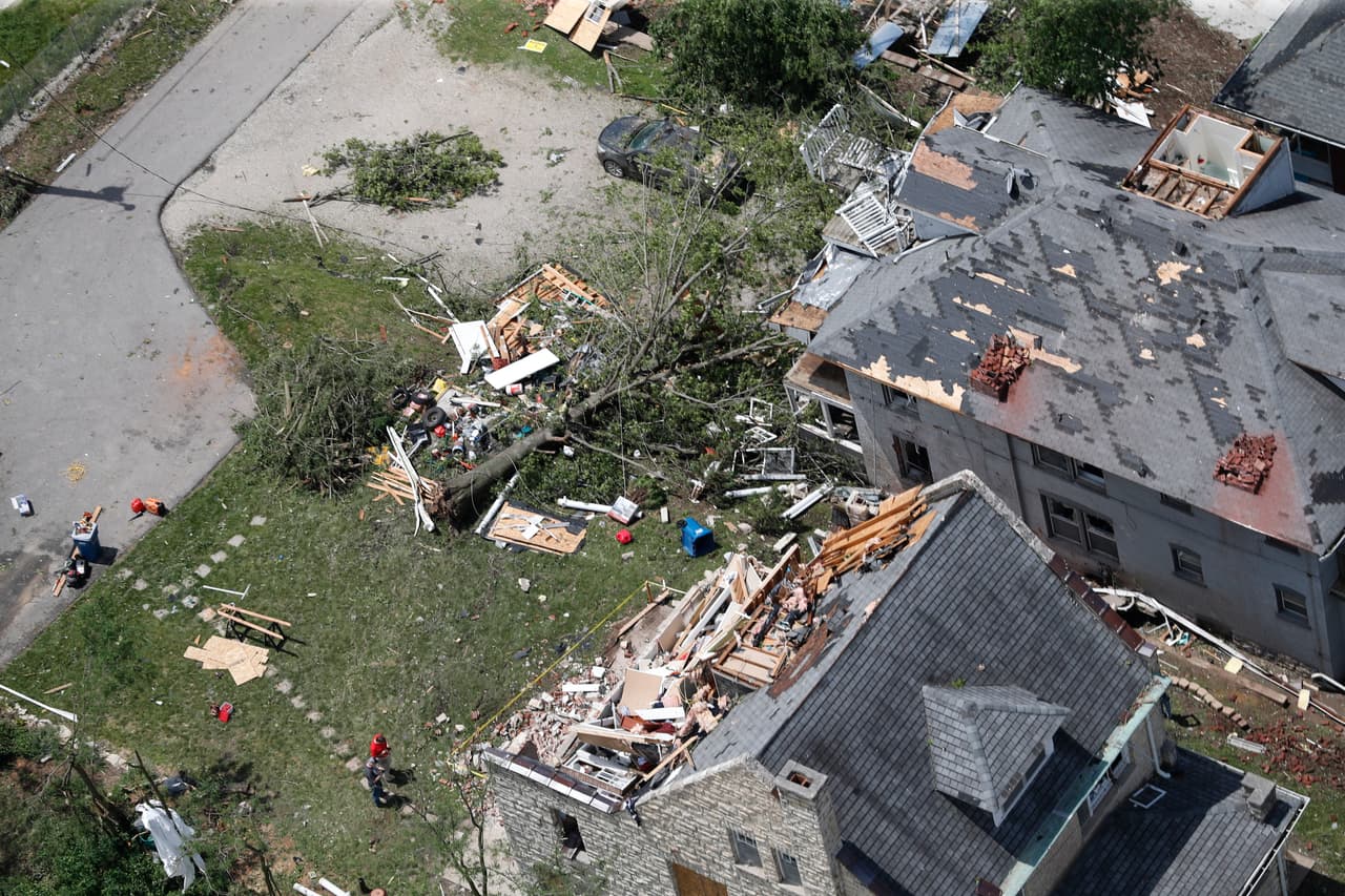 Muchos en Jefferson City se consideraron afortunados de haber sobrevivido. El residente de Jefferson City David Surprenant vio cuando la tormenta se aproximaba y se refugió de inmediato con su familia en el sótano.