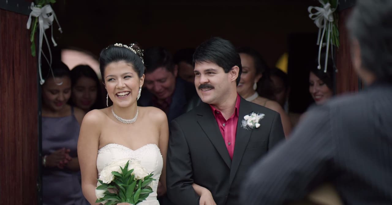 Desde que se vieron quedaron enamorados uno del otro y Elba esperó pacientemente por Joaquín, quien prometió volver para convertirse en "su rey".