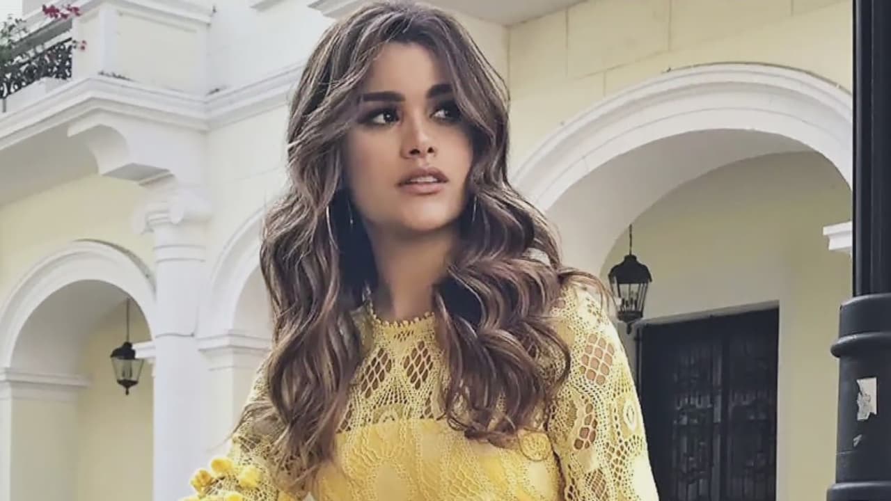 Clarissa se lo tomó muy en serio: se llevó un gigantesco equipo para su foto de 'Los 50 más bellos'